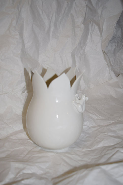 Märchenporzellan ® Vase bauchig mit weißem Frosch