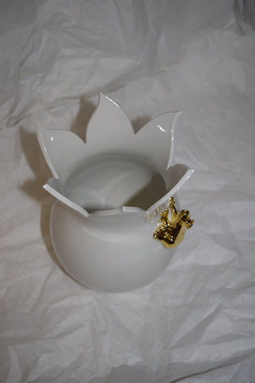 Märchenporzellan ® Vase bauchig mit 24 Karat vergoldetem Frosch glänzend